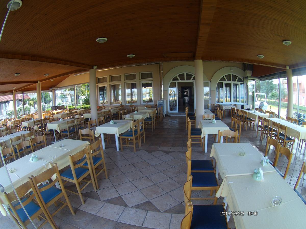 Hotel Akrogiali Korinós Zewnętrze zdjęcie