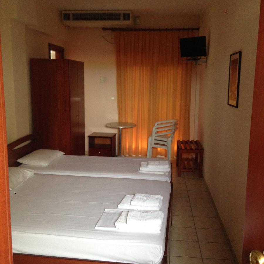 Hotel Akrogiali Korinós Zewnętrze zdjęcie